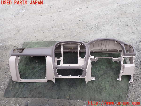 5UPJ-98977505]ランクル100系(UZJ100W)ダッシュボード 中古 の