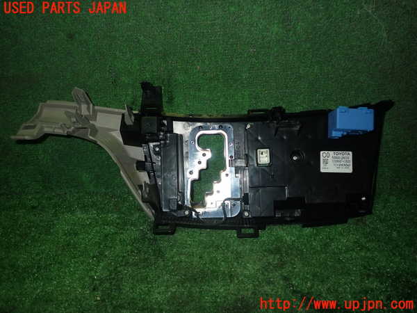 1UPJ-98996066]エスティマハイブリッド(AHR20W)エアコンスイッチ1 中古_m0002.jpg