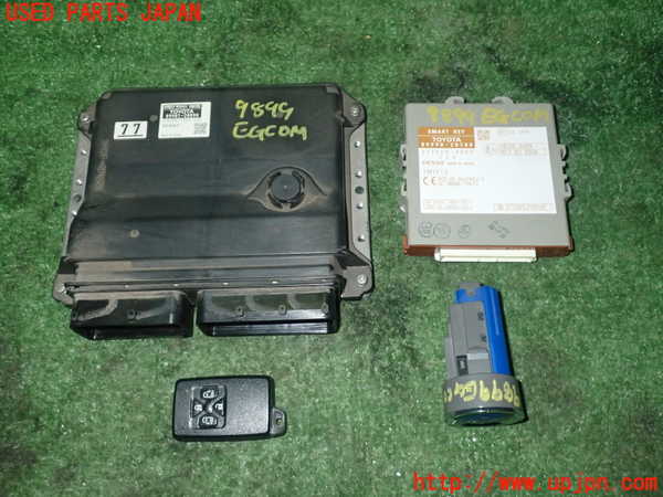 1UPJ-98996110]エスティマハイブリッド(AHR20W)エンジンコンピューター 中古_m0001.jpg