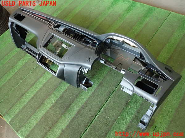 5UPJ-99157505]ランエボ7 GT-A(CT9A)ダッシュボード 中古 の商品画像