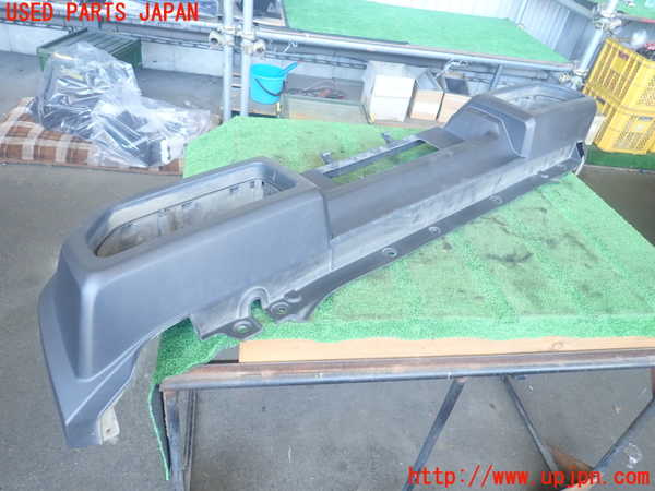 2UPJ-99211610]ジムニー シエラ(JB74W)リアバンパー 中古_m0004.jpg