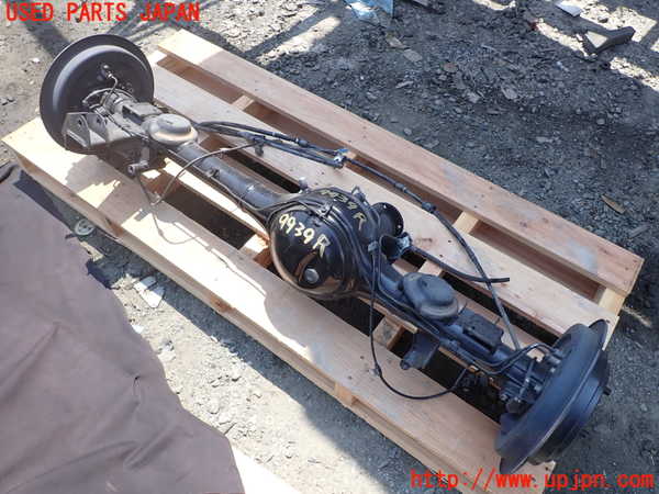 1UPJ-99394400]ジムニー(JB23W)リアデフホーシング 中古_m0001.jpg