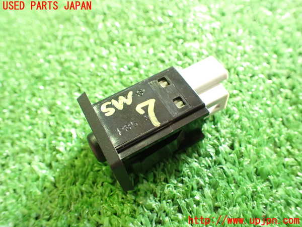 5UPJ-99426312]レクサス・IS300h(AVE30)スイッチ7 (PCS) 中古 の