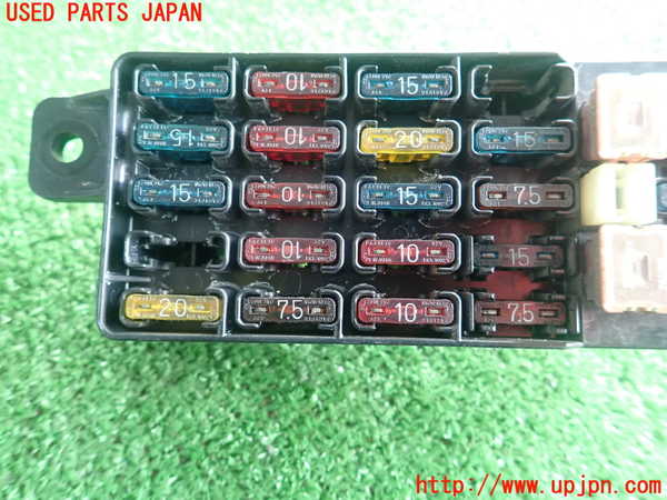 2UPJ-99516741]ランクル70系(HZJ77HV)ヒューズボックス1 中古 の