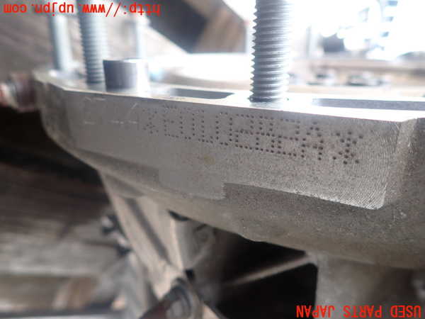 2UPJ-99522010]スカイライン(YV37) V37系 エンジン 274A 中古_m0003.jpg