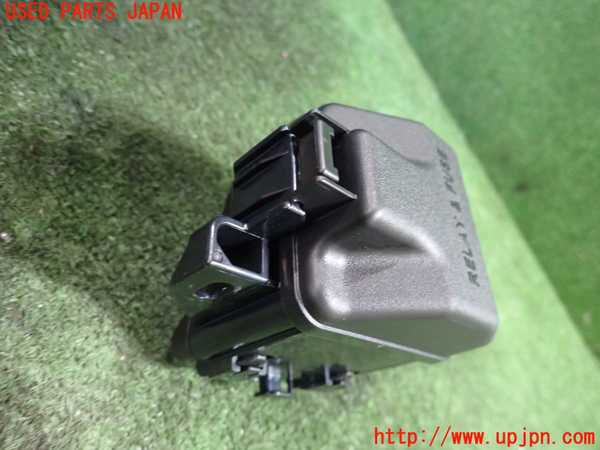 5UPJ-99536743]レクサス・UX250h(MZAH10)ヒューズボックス3 (室内ラゲッジ) 中古_m0002.jpg