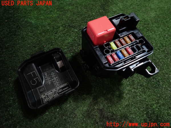 5UPJ-99536743]レクサス・UX250h(MZAH10)ヒューズボックス3 (室内ラゲッジ) 中古_m0003.jpg