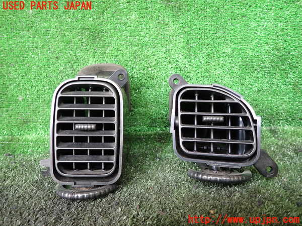 5UPJ-99737526]デリカ スペースギア(PD6W)エアコン吹き出し口1