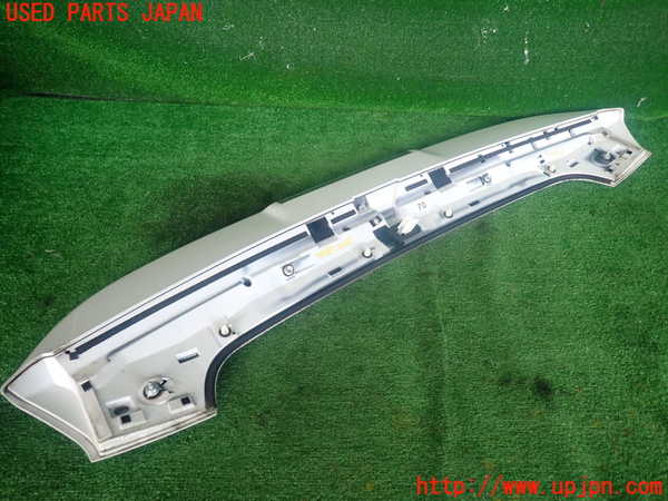 2UPJ-99821520]レクサス・CT200h(ZWA10)リアスポイラー 中古_m0002.jpg