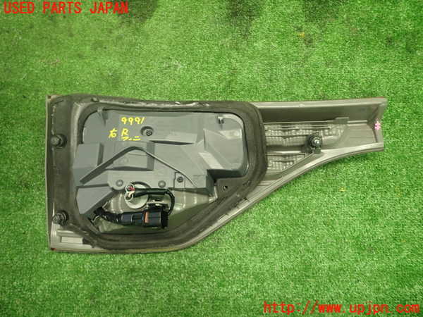 1UPJ-99911550]エスティマ 50系(ACR55W)右リアフィニッシャー 中古_m0002.jpg