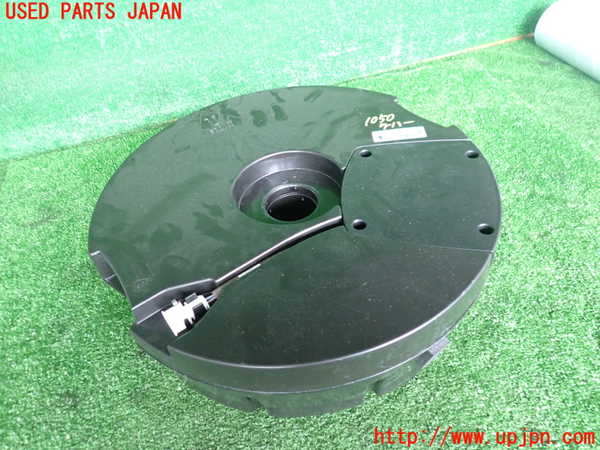 2UPJ-10506530]アウディ・Q5(8RCNCF)(8R系)ウーハー (8R0035382) 中古_m0001.jpg
