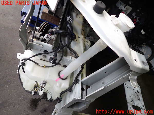 2UPJ-10546791]アウトランダーPHEV(GG2W)ウォッシャータンク1 中古 の