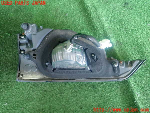 2UPJ-10551550]レクサス・CT200h(ZWA10)右リアフィニッシャー 中古_m0003.jpg