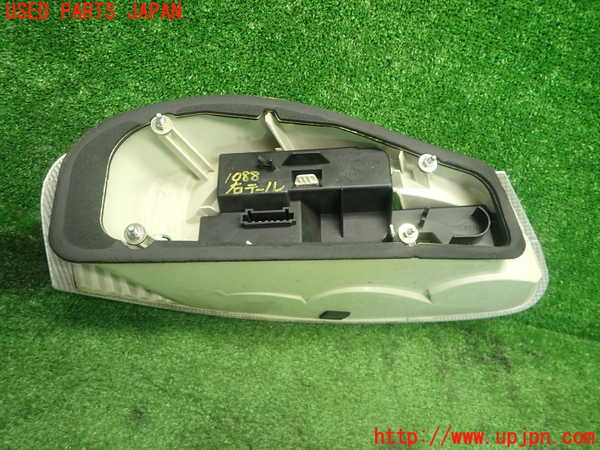 1UPJ-10881530]ポルシェ・ボクスター(986K)右テールランプ 中古_m0002.jpg