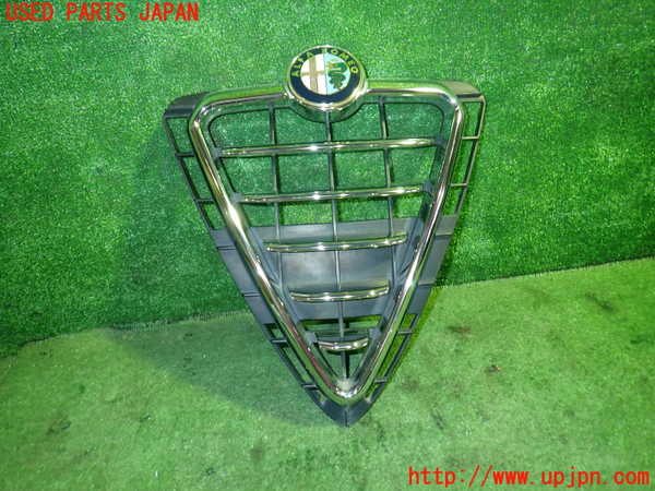 1UPJ-10901050]アルファロメオ・ジュリエッタ(940141)ラジエターグリル 中古_m0001.jpg