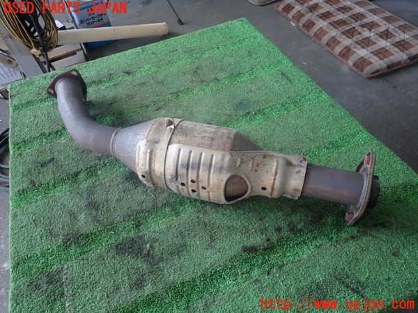 2UPJ-10942661]ハイラックスサーフ(KDN185W)触媒1 中古 の商品