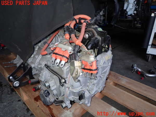 1UPJ-11053010]レクサス・CT200h(ZWA10)ミッション AT 2ZR-FXE 中古_m0001.jpg