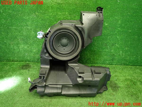 1UPJ-11056530]レクサス・CT200h(ZWA10)ウーハー 中古_m0001.jpg