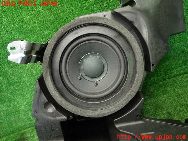 1UPJ-11056530]レクサス・CT200h(ZWA10)ウーハー 中古_m0003.jpg