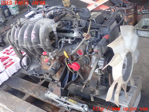 2UPJ-11252010]スカイライン(HR33)エンジン RB20E (始動未テスト) (軽走行未テスト) 中古_m0001.jpg