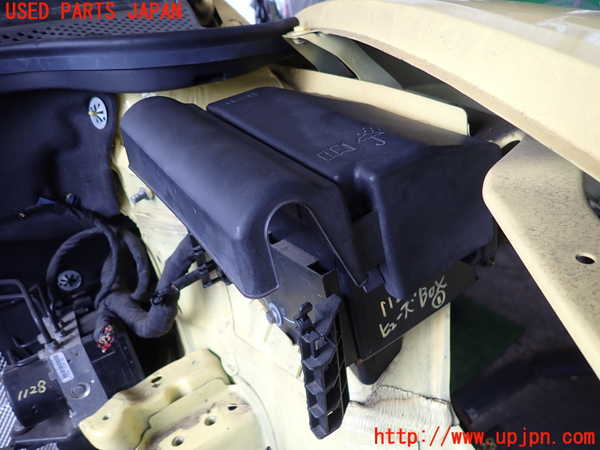 5UPJ-11286741]VW ザ・ビートル(16CBZ)ヒューズボックス1