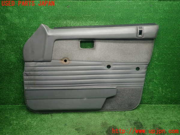 1UPJ-11311234]スカイライン(HR30)右前ドア内張り ジャンク_m0001.jpg