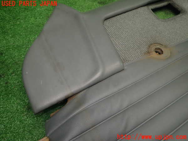 1UPJ-11311234]スカイライン(HR30)右前ドア内張り ジャンク_m0002.jpg