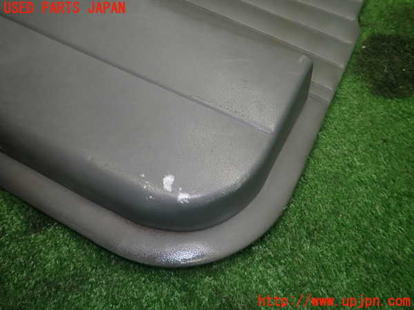1UPJ-11311264]スカイライン(HR30)左前ドア内張り 中古_m0002.jpg