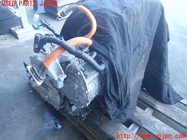 2UPJ-12493010]アウトランダーPHEV(GG3W)ミッション AT 4B12 4WD 中古 軽走行未テスト_m0002.jpg