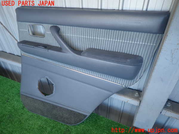 2UPJ-12681294]ランクル80系(FZJ80G)右後ドア内張り 中古_m0002.jpg