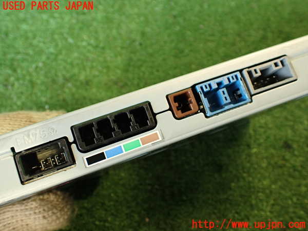 5UPJ-12716660]CX-5(KF2P)TVチューナー 中古_m0003.jpg
