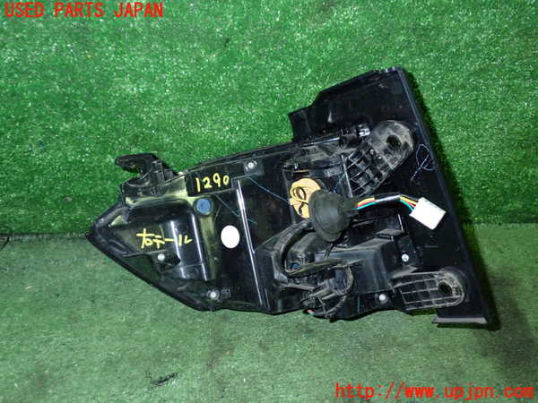 1UPJ-12901530]オデッセイ ハイブリッド(RC4)右テールランプ 【ジャンク】_m0004.jpg