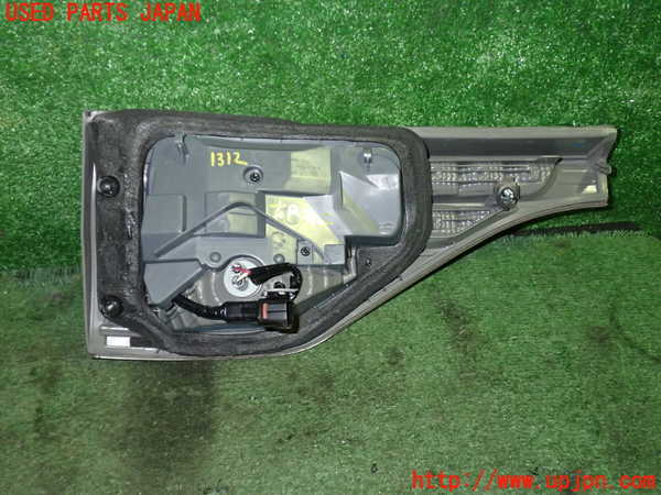 1UPJ-13121550]エスティマハイブリッド(AHR20W)右リアフィニッシャー 中古_m0003.jpg