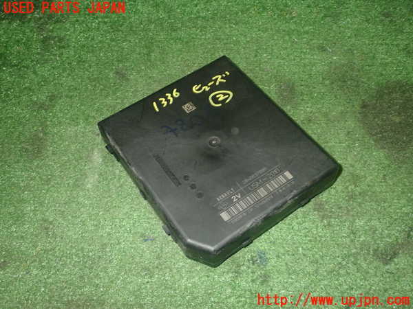 5UPJ-13366742]ルノー・カングー(KWH5F1)ヒューズボックス2 中古_m0001.jpg