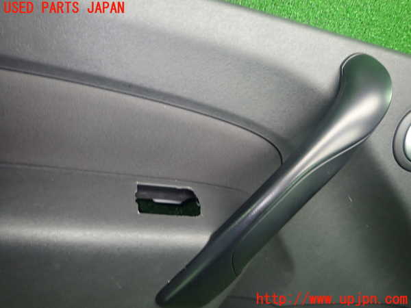 5UPJ-13361264]ルノー・カングー(KWH5F1)左前ドア内張り 中古_m0002.jpg