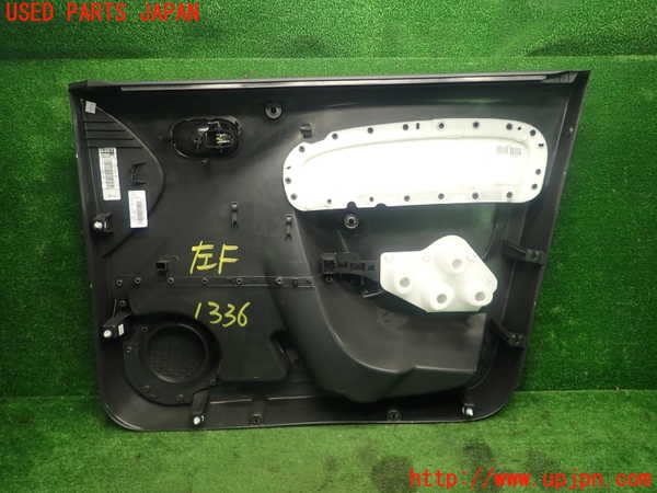 5UPJ-13361264]ルノー・カングー(KWH5F1)左前ドア内張り 中古_m0005.jpg