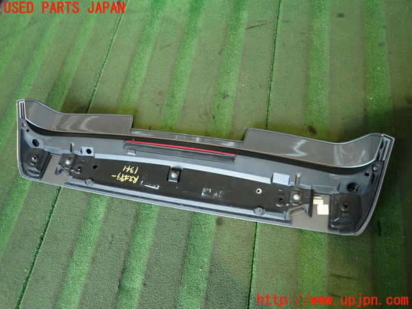 2UPJ-13411520]ポルシェ・カイエン S(9PAM4801)リアスポイラー 中古_m0002.jpg