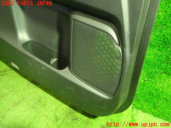 5UPJ-13521264]オデッセイ ハイブリッド(RC4)左前ドア内張り 中古_m0003.jpg
