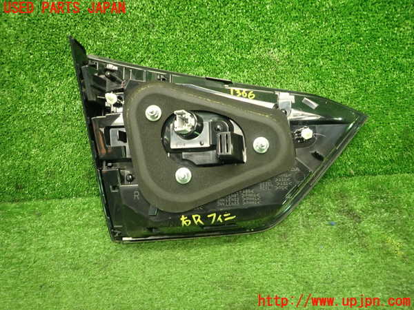 1UPJ-13661550]フィット(Fit)(GR2)右リアフィニッシャー 中古_m0002.jpg