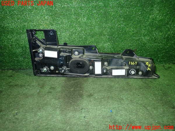 1UPJ-13671550]ノア(ヴォクシー)(MZRA90W)右リアフィニッシャー 中古_m0003.jpg