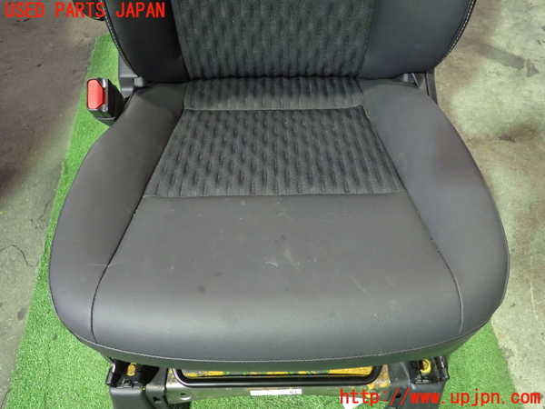 5UPJ-13677065]ノア(ヴォクシー)(MZRA90W)助手席シート 中古_m0003.jpg