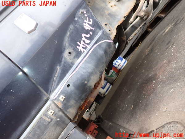 5UPJ-13701080]スカイライン 1983y 4ドア  R30系(DR30(改))右前フェンダー 中古_m0004.jpg
