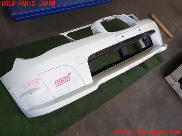 2UPJ-13741010]インプレッサ WRX-STi(GDB)フロントバンパー 【ジャンク