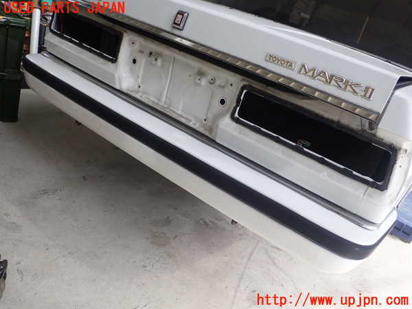 1UPJ-13871610]マークII 1988y (GX71) リアバンパー 中古 の商品画像