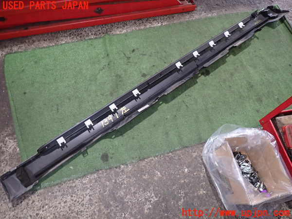 2UPJ-13911392]アウディ・A8(4HCREF)左サイドステップ 中古_m0005.jpg