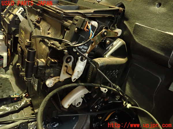 5UPJ-14226081]ランエボ7 GT-A(CT9A)エバポレーター1 中古_m0002.jpg