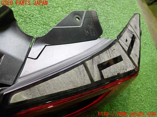 2UPJ-14241530]GR86(BRZ)(ZN8)右テールランプ ジャンク_m0003.jpg