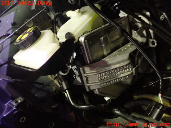 5UPJ-14284050]ボルボ・XC90(LB420XCP2A)ブレーキマスターシリンダー 中古_m0002.jpg