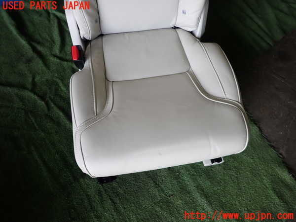5UPJ-14287175]ボルボ・XC90(LB420XCP2A)左2列目シート 中古_m0003.jpg