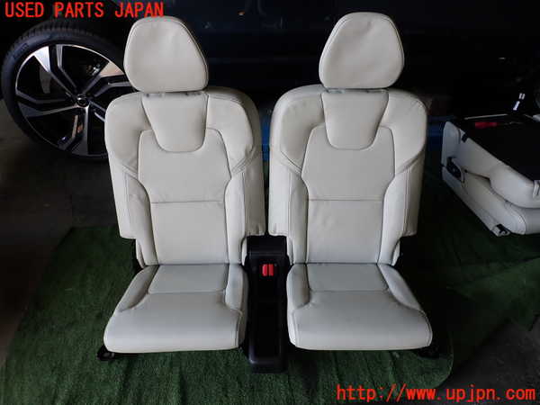 5UPJ-14287210]ボルボ・XC90(LB420XCP2A)3列目シート 中古_m0001.jpg
